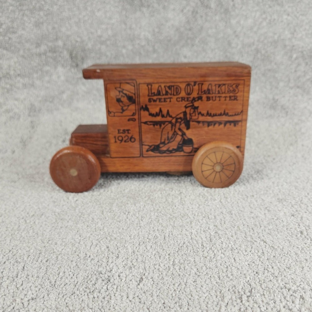 Toystalgia Land O Lakes Wooden Delivery Truck Coin Bank Brown Vintage 1979